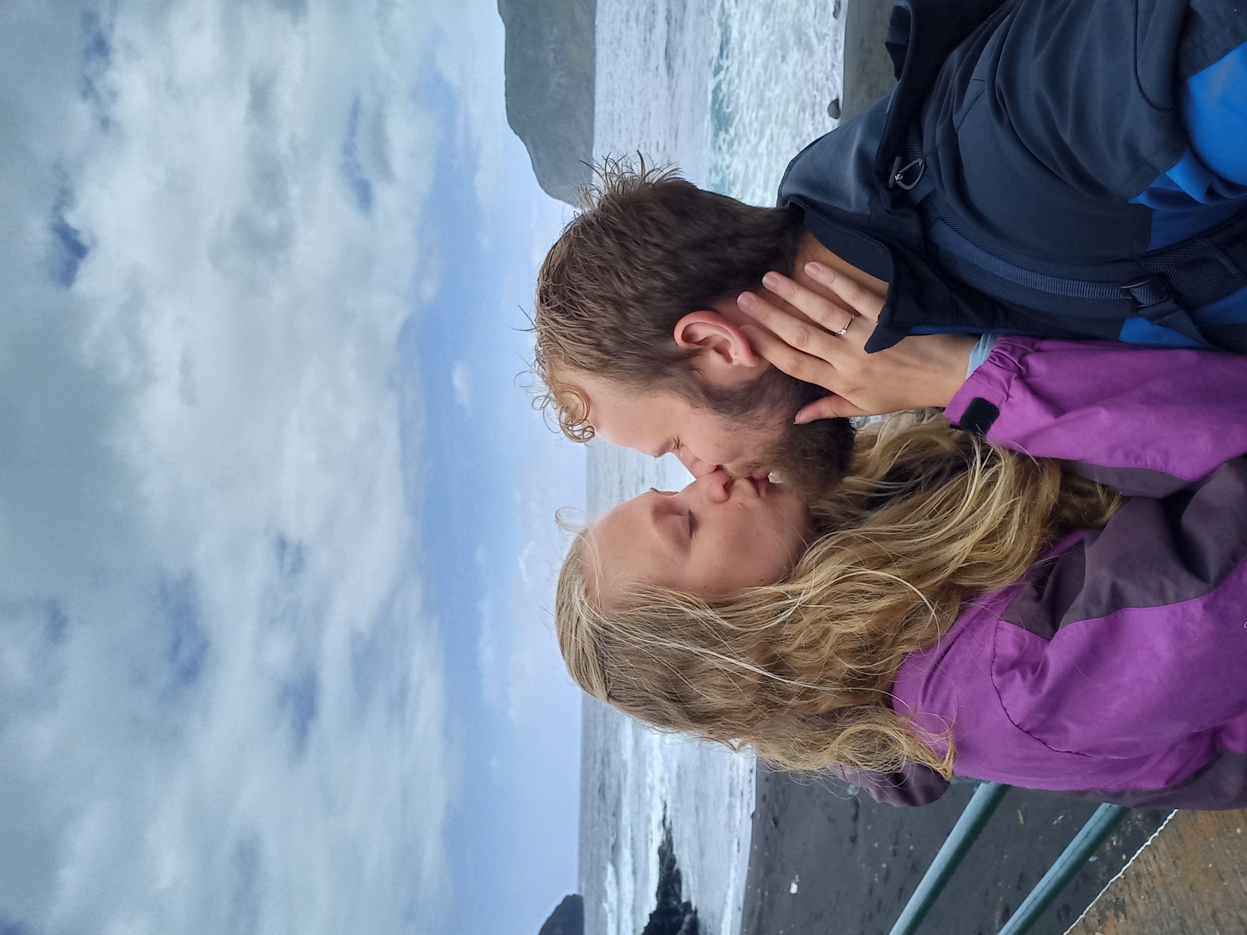 Fotografie prstýnků na květinách